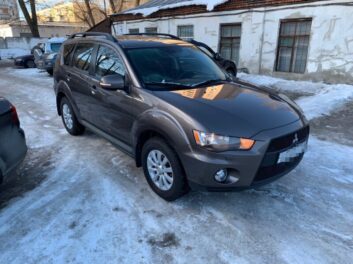 Mitsubishi Outlander 2 2008, 2.4 Вариатор